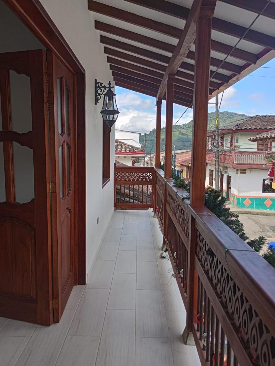 Hostal Famihotel Fundadores Jardín Exterior foto